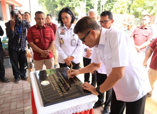 Plt. Dirjen Pemasyarakatan Resmikan Klinik Pratama, Galeri Hasil Karya WBP serta Tanam Perdana Program Ketahanan Pangan Di Lapas Surabaya