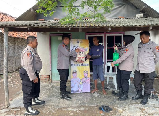 Wujudkan Kamtibmas Kondusif Pasca Pilkada, Polsek Sedati Lakukan Giat Jumat Berkah