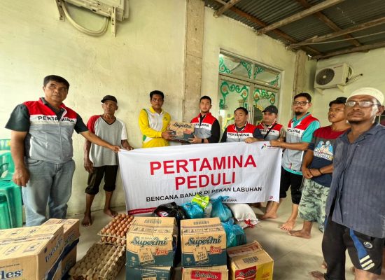 Salurkan Ratusan Paket Sembako, Pertamina Peduli Sigap Ringankan Beban Korban Banjir di Medan
