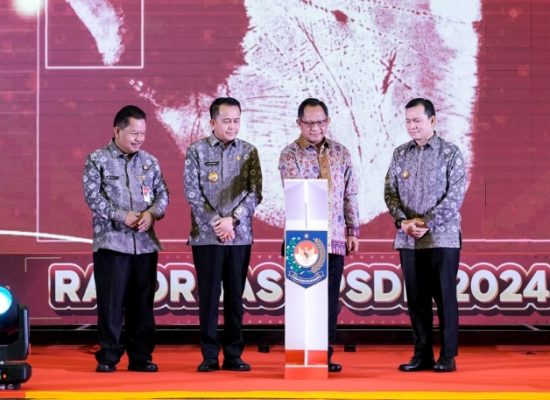 Buka Rakornas BPSDM Bersama Mendagri, Agus Fatoni Ungkap Kompetensi yang Wajib Dimiliki Aparatur Pemerintah