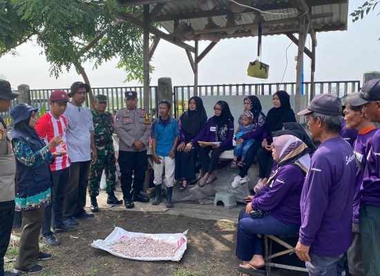Polisi Bersama Warga Desa Bakungtemenggungan Siapkan Lahan Produktif Wujudkan Ketahanan Pangan