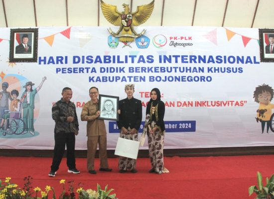 MKKS PK-PLK Gelar Pentas Seni hingga Pameran Karya Anak Didik Penyandang Disabilitas di Pendopo