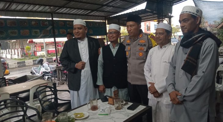 Safari Subuh Mesjid Al Asyi  Bireuen : Polres Ajak Jaga Keamanan Sementara Siswa Latja SPN Polda Aceh Lantunkan Dua Surat Al-Quran