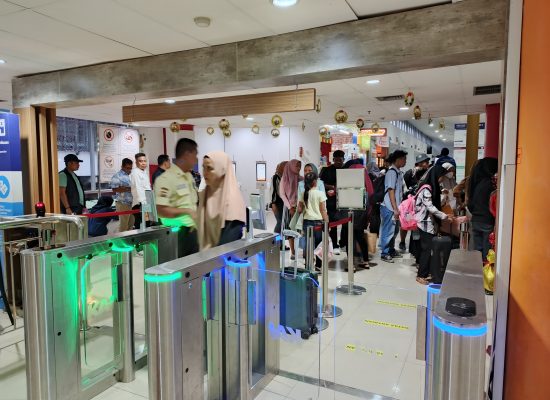 42 Ribu Pelanggan KA Gunakan Layanan Face Recognition di Stasiun Medan