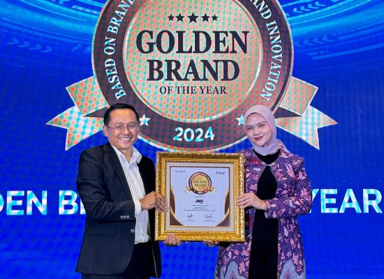 JNE Raih Penghargaan Golden Brand of The Year 2024