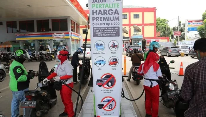 Dua perusahaan BUMN Energi, PLN dan Pertamina Pastikan Pasokan Energi Aman Jelang Libur Nataru