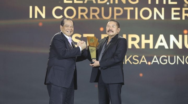 Jaksa Agung ST Burhanuddin Terima Penghargaan Pertama di Era Kabinet Merah Putih dari CNBC Indonesia
