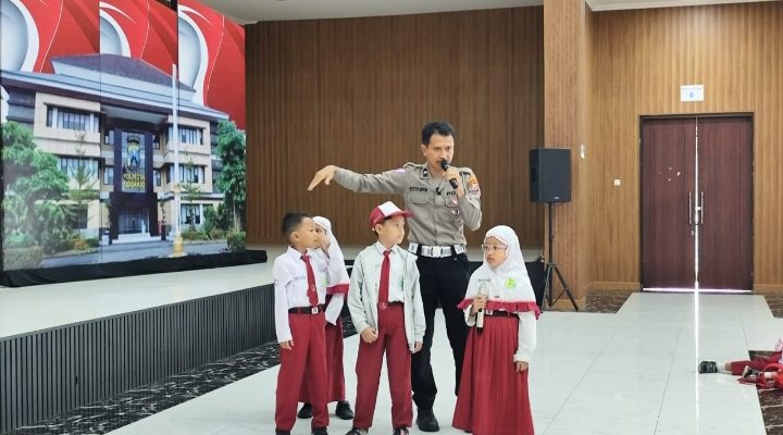 Satlantas Polresta Sidoarjo Edukasi Tertib Lalu Lintas Pelajar SD