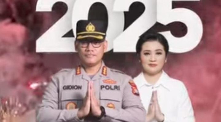 Kapolrestabes Kombes Gidion Arif dan Ketua Bhayangkari Kota Medan Ucapkan Selamat Tahun Baru 2025