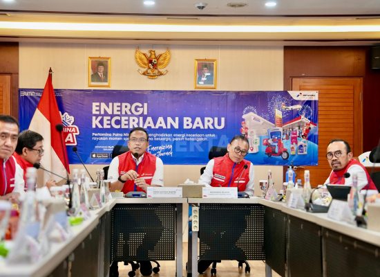 Siaga Jelang Malam Tahun Baru, Komisaris dan Direktur Utama Pertamina Kunjungi Integrated Terminal Plumpang