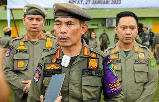 Petugas Satpol PP Kota Medan Dilempar Batu dan Sempat Adu Fisik Usai Tertibkan PKL Dijohor