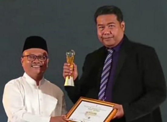 Wahdi Azmi Raih PDHI Award Atas Dedikasi Dalam Konservasi Satwa Liar