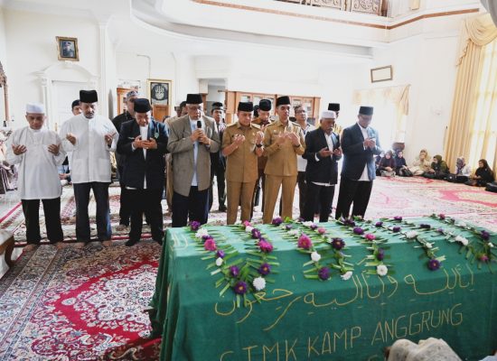 Agus Fatoni Sampaikan Duka Cita Atas Berpulangnya Istri Alm Raja Inal Siregar