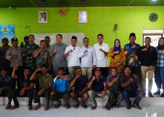 Pj. Bupati Langkat Faisal Hasrimy Tindak Cepat Keluhan Petani Tanjung Ibus: Subsidi Pupuk, Irigasi, dan Infrastruktur Jadi Prioritas