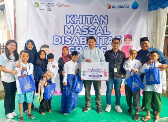 Karyawan XL Axiata Gelar Khitanan Puluhan Penyandang Disabilitas