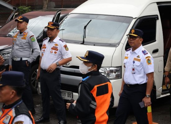 Dishub Bersama Ditlantas Polda Sumut, Satlantas Polrestabes dan Satpol PP Gelar Penertiban Bersama di Jalan SM Raja Medan, Larang Naik-Turun Penumpang di Loket