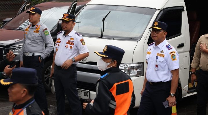 Dishub Bersama Ditlantas Polda Sumut, Satlantas Polrestabes dan Satpol PP Gelar Penertiban Bersama di Jalan SM Raja Medan, Larang Naik-Turun Penumpang di Loket