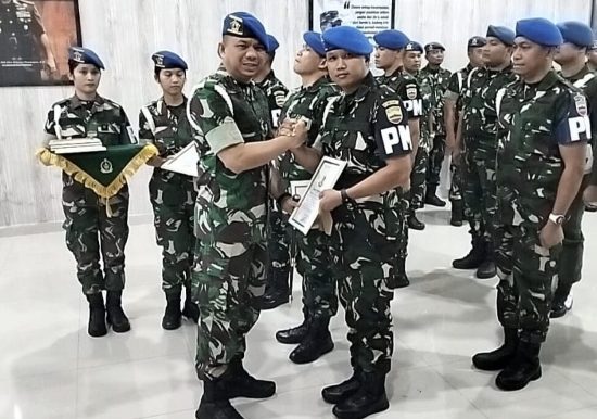 8 Personel Denpom I/5 Medan Terima Penghargaan atas Kinerja Unggul
