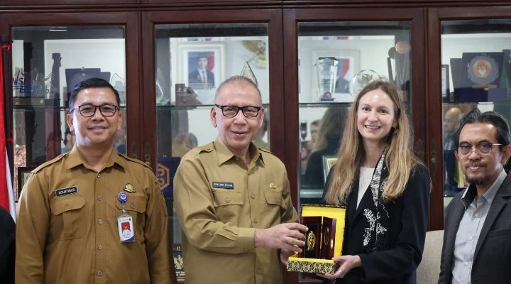 Pemprovsu – UK PACT Komitmen Kendalikan Emisi Karbon Wujudkan Transportasi Berkelanjutan di Wilayah Mebidang