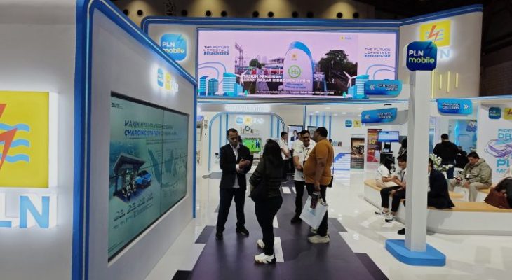 PLN Tebar E-Voucher Rp2 Juta untuk Pembeli Kendaraan Listrik di IIMS 2025
