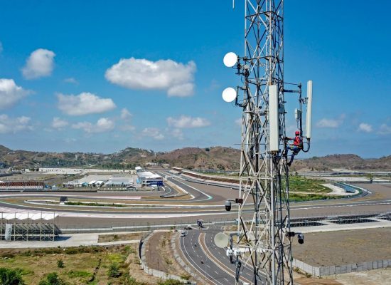 Indosat Ooredoo Hutchison Raih Pertumbuhan Laba Bersih dan EBITDA Dua Digit di 2024, Perkuat Posisi sebagai Perusahaan Teknologi Berbasis AI