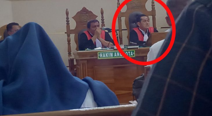 Hakim PN Medan Marahi Wartawan Ambil Foto Sidang Kasus Penggelepan Bank Mega