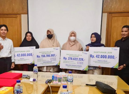 BPJS Ketenagakerjaan Salurkan Santunan JKK, JKM dan Beasiswa Kepada Ahli Waris Peserta BPU