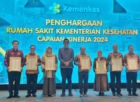 RS Adam Malik Raih 4 Penghargaan dari Kemenkes RI untuk Kinerja 2024