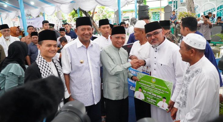 Bupati Langkat Ondim Sambut Wagub Surya pada Safari Ramadan Pemprovsu, Salurkan Bantuan untuk Masyarakat