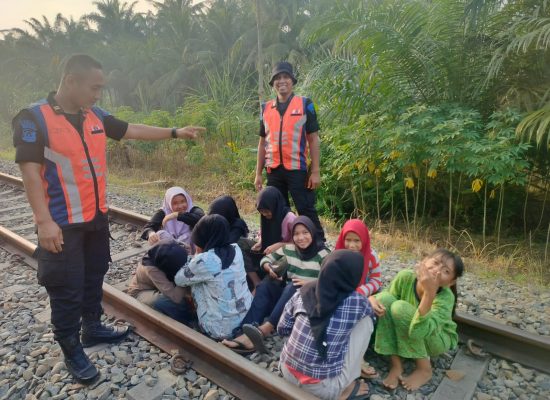 KAI Sumut Imbau Masyarakat Tidak Melakukan Aktifitas “Ngabuburit” di Jalur KA