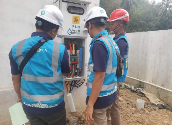 Dukung Pertumbuhan Ekonomi di Ramadan, PLN UP3 Padangsidimpuan Layani Penyalaan 105 kVA untuk PT. Bintang Surya Mas