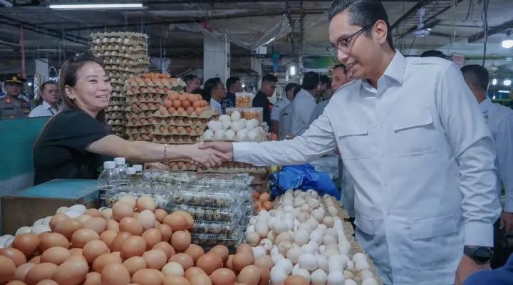 Antisipasi Kenaikan di Bulan Puasa, Rico Waas Pantau Harga Bahan Pangan di Pasar Petisah Medan