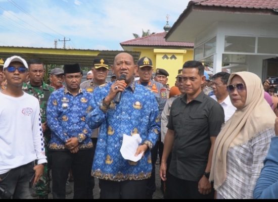Bupati Langkat Temui Pendemo, Tegaskan Komitmen Perbaikan Jalan di Kecamatan Selesai