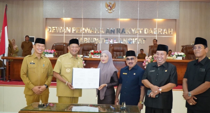 Paripurna DPRD, Bupati Langkat Syah Afandin Sampaikan LKPJ 2024