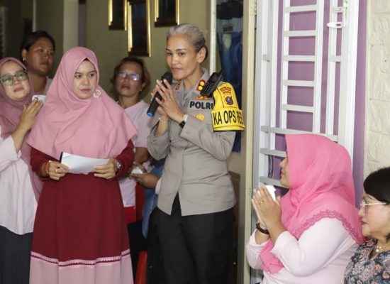 Kapolres Pematangsiantar Bersama Ketua TP PKK Kota Pematangsiantar Kunjungi Yayasan Rumah Ramah Anak Berkbutuhan Khusus (ABK)