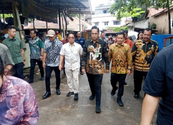 Wali Kota Medan Rico Waas Tinjau Pasar Simalingkar, Besok Mulai Pengerjaan Normalisasi Drinase