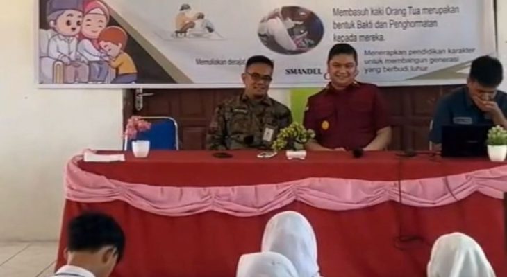 Kanwil Imigrasi Jambi Dukung Program ‘Imigrasi Kuala Tungkal Go To School’ di SMAN 8 Tanjab Barat