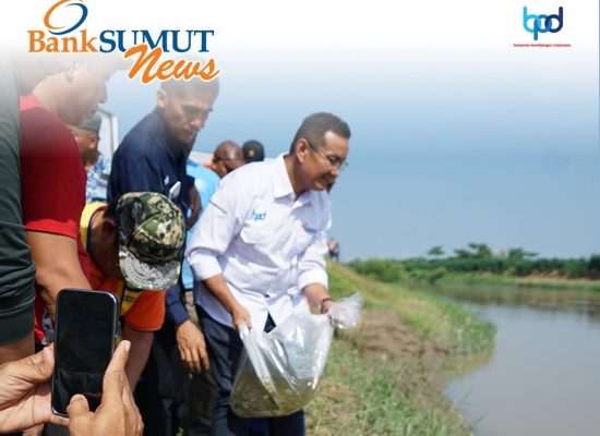 Bank Sumut Salurkan 4.000 Batang Bibit Aren Genjah Bagian Program Getaren Kepada Masyarakat Sergei