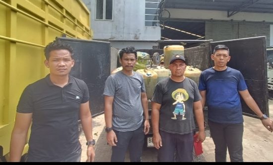 Ditreskrimsus Polda Sumut Ungkap Penimbunan BBM Bersubsidi di Deli Serdang, Dua Pelaku Ditangkap