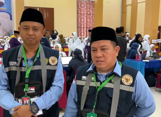 Prioritaskan Jemaah Lansia, Petugas Haji Kloter 4 Embarkasi Medan Berkomitmen Berikan Pelayanan Terbaik