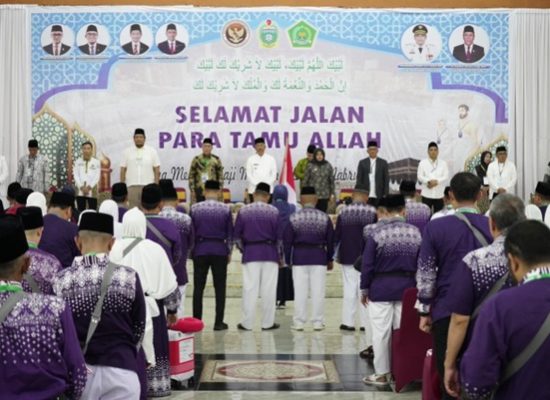 Sebanyak 359 Jemaah Calhaj Kloter 10 Embarkasi Medan Diberangkatkan ke Tanah Suci