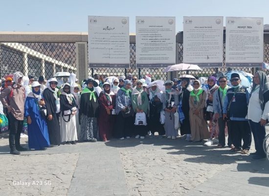 Jemaah Haji Kloter 9 KNO Kunjungi Mesjid Quba