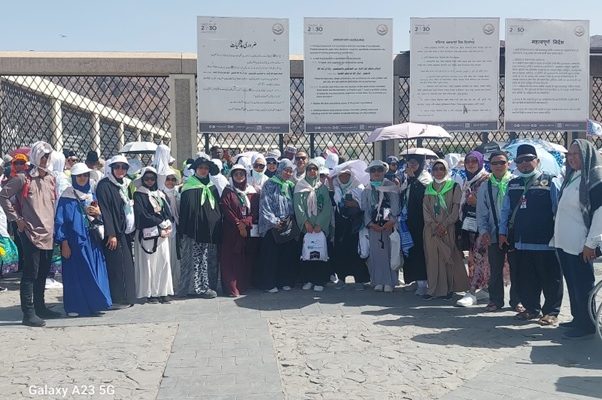 Jemaah Haji Kloter 9 KNO Kunjungi Mesjid Quba