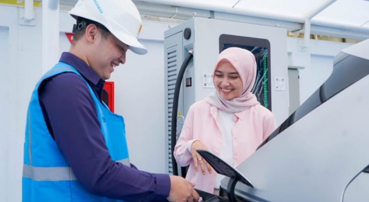 Gaet 6 Mitra Strategis PLN Bangun SPKLU di Perkantoran hingga Kampus