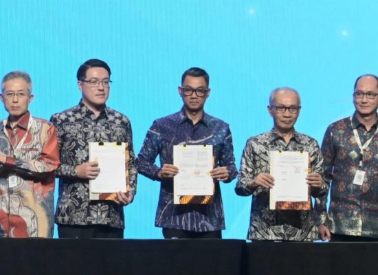 PLN Teken 5 Kerja Sama dengan Pelaku Migas Lokal dan Internasional