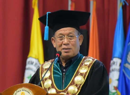 Lulusan UNIMED Diingatkan: Belajar Tak Berakhir di Wisuda, Hadapi Tantangan Zaman Butuh Strategi dan Semangat Pantang Menyerah