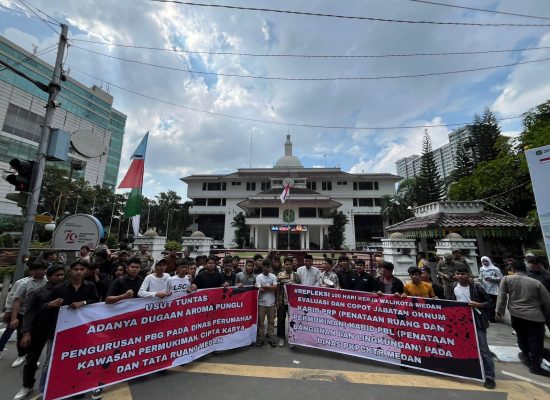 Masa Aksi Dari Lembaga GEMA sambangi Kantor Dinas Perkim Terkait Dugaan Pungli