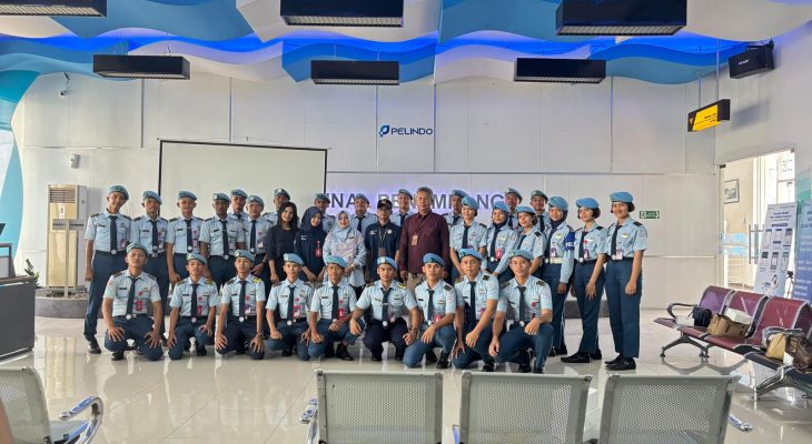 PT Pelindo Regional 1 Belawan Terima Kunjungan SMK Teknik Tekno Nusantara di Terminal Penumpang Bandar Deli Pelabuhan Belawan