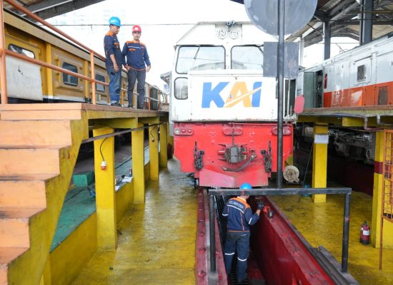 KAI Divre I Sumut Pastikan Keandalan Lokomotif Jelang Libur Panjang Akhir Pekan