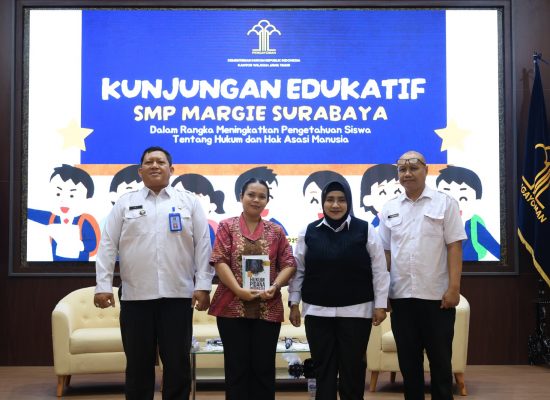 Kenalkan Fungsi Layanan Hukum, Kanwil Kemenkum Jatim Terima Kunjungan Pelajar SMP Margie
